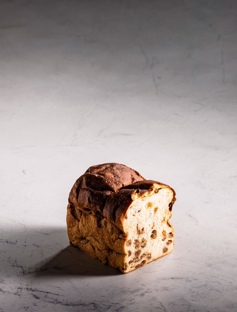 レーズン食パンハーフ